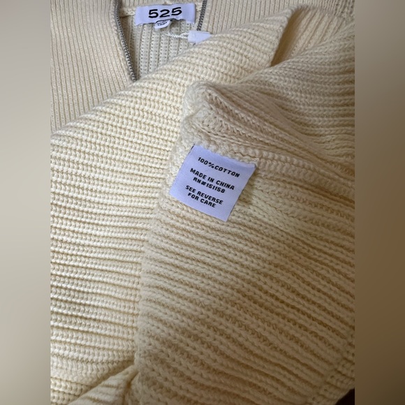 525 Sleeveless Half Zip Top in Butter color Size M. NWT - Picture 8 of 8